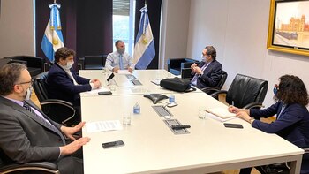 El equipo económico avanzó con