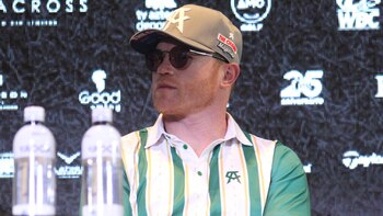 Canelo Álvarez presentó su cuarta