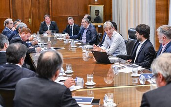 Luis Caputo recibió a los