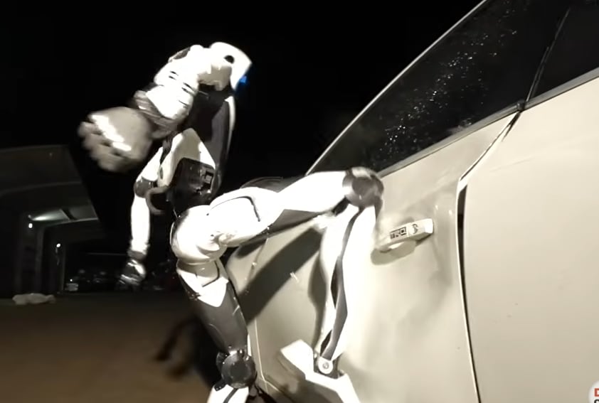 El H2-X constituye, por ahora, una muestra del avance de la robótica aplicada a la seguridad.
(X/@UnitreeRobotics)