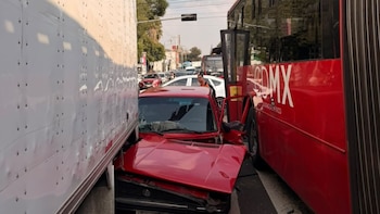¿Qué está pasando en el Metro y Metrobús hoy 28 de octubre?: unidad del MB sufre un choque en Avenida Montevideo