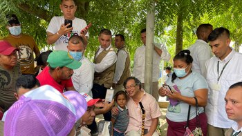 古斯塔沃·佩特罗访问了他出生的 Cienaga de Oro,并再次提到了社会宽恕