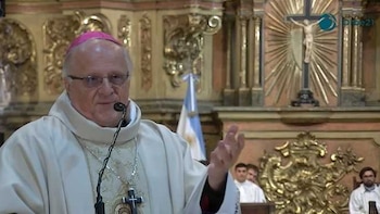 En su primera misa como nuncio, Banach transmitió dos mensajes de León XIV antes de la histórica visita al país