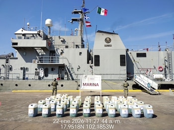 Los bidones asegurados
(Semar)