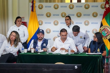 El acuerdo contó con la participación del gobernador de Santander, Juvenal Díaz Mateus, el alcalde de Lebrija, Gabriel Martínez Calderón y lideres del Gobierno nacional - crédito @GralJuvenalDiaz/X