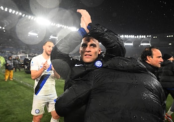 Lautaro Martínez festeja con su