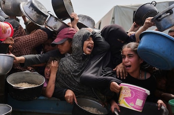 Más de 470 millones de niños viven en zonas de conflicto armado, expuestos a reclutamiento, violencia y ataques a escuelas y hospitales, según datos presentados ante la ONU. (AP Foto/Abdel Kareem Hana)