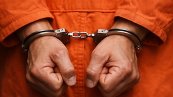 Capturan a salvadoreño acusado de violación de una menor en Virginia