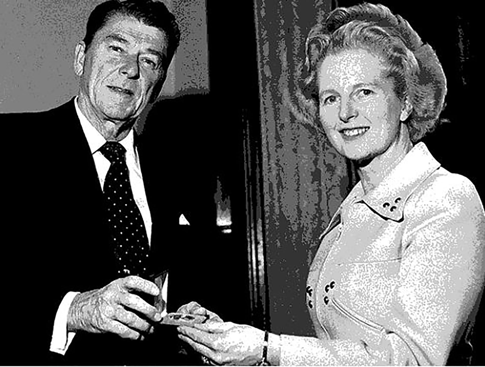 Margaret Thatcher y Ronald Reagan estaban unidos por una amistad personal (AP)