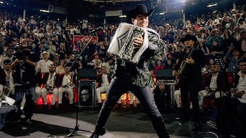 El cantante no suele hablar