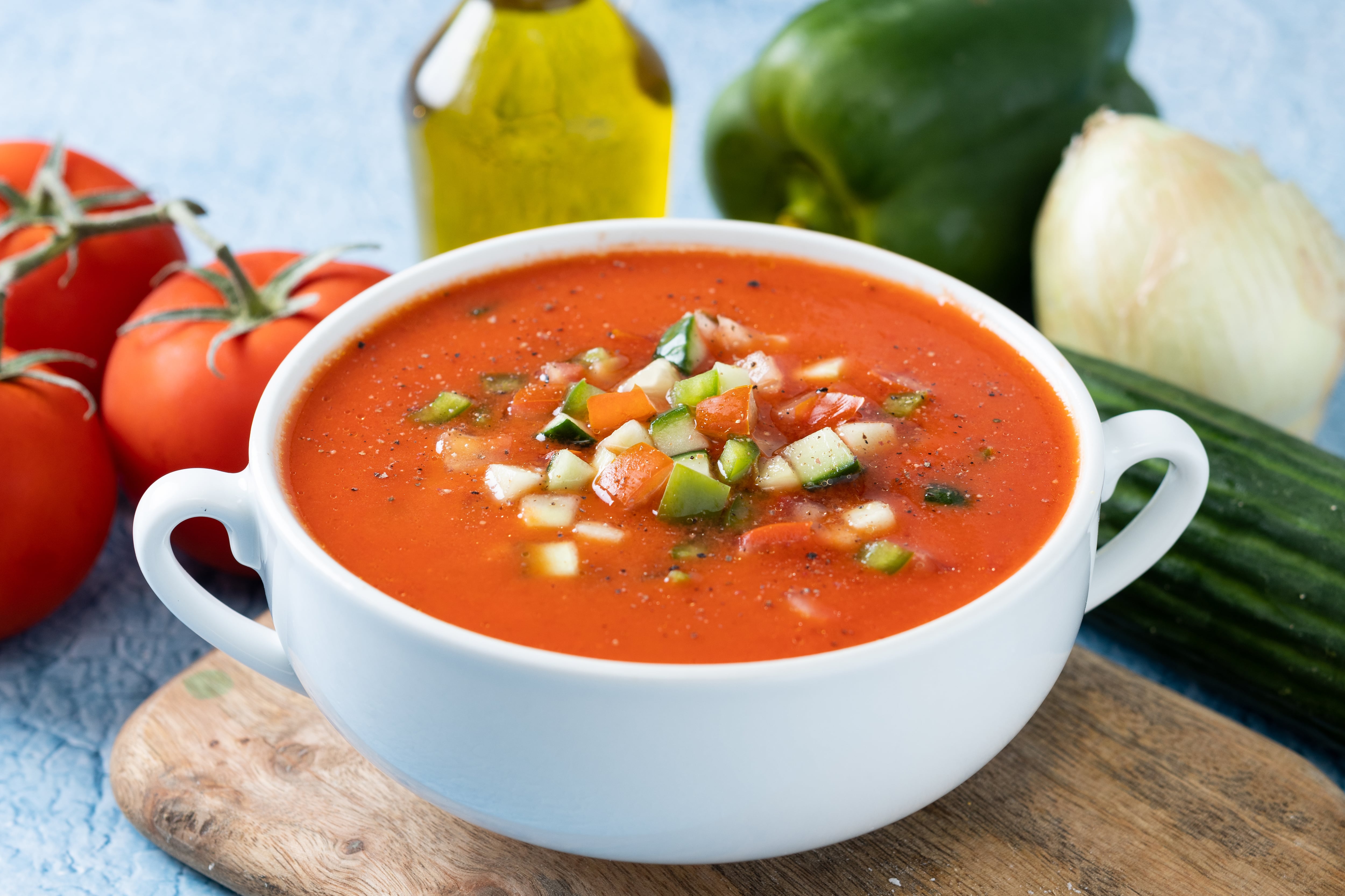 Gazpacho tradicional andaluz (Magnific)