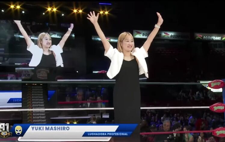 La luchadora japonesa Yuki Mashiro fue presentada oficialmente ante el público de la Arena México, recibiendo una ovación al anunciarse su debut para este Viernes Espectacular. (Instagram @CMLL_MX)