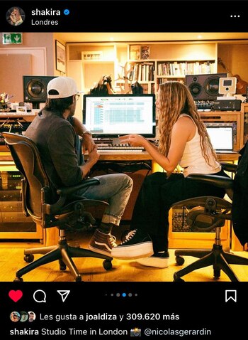 Mientras sus hijos disfrutan del