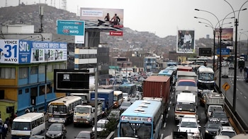 Caos vehicular por cierre de la avenida Lima: alcalde de SMP denuncia falta de presupuesto completo