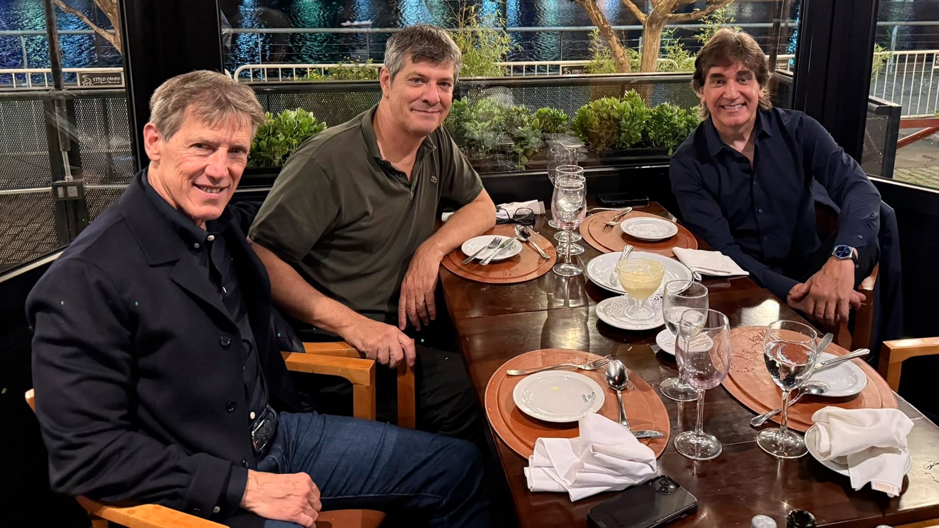 Dante Gebel y Mario Pergolini compartieron una cena junto con Daniel Darling, que trabaja con el pastor