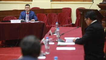 Hermanos de Lilia Paredes no