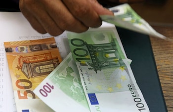 La volatilidad del tipo de cambio EUR/COP se ubicó en 13,59%, por debajo del promedio de referencia para el mercado de divisas en Colombia - crédito Mohamed Abd El Ghany/REUTERS