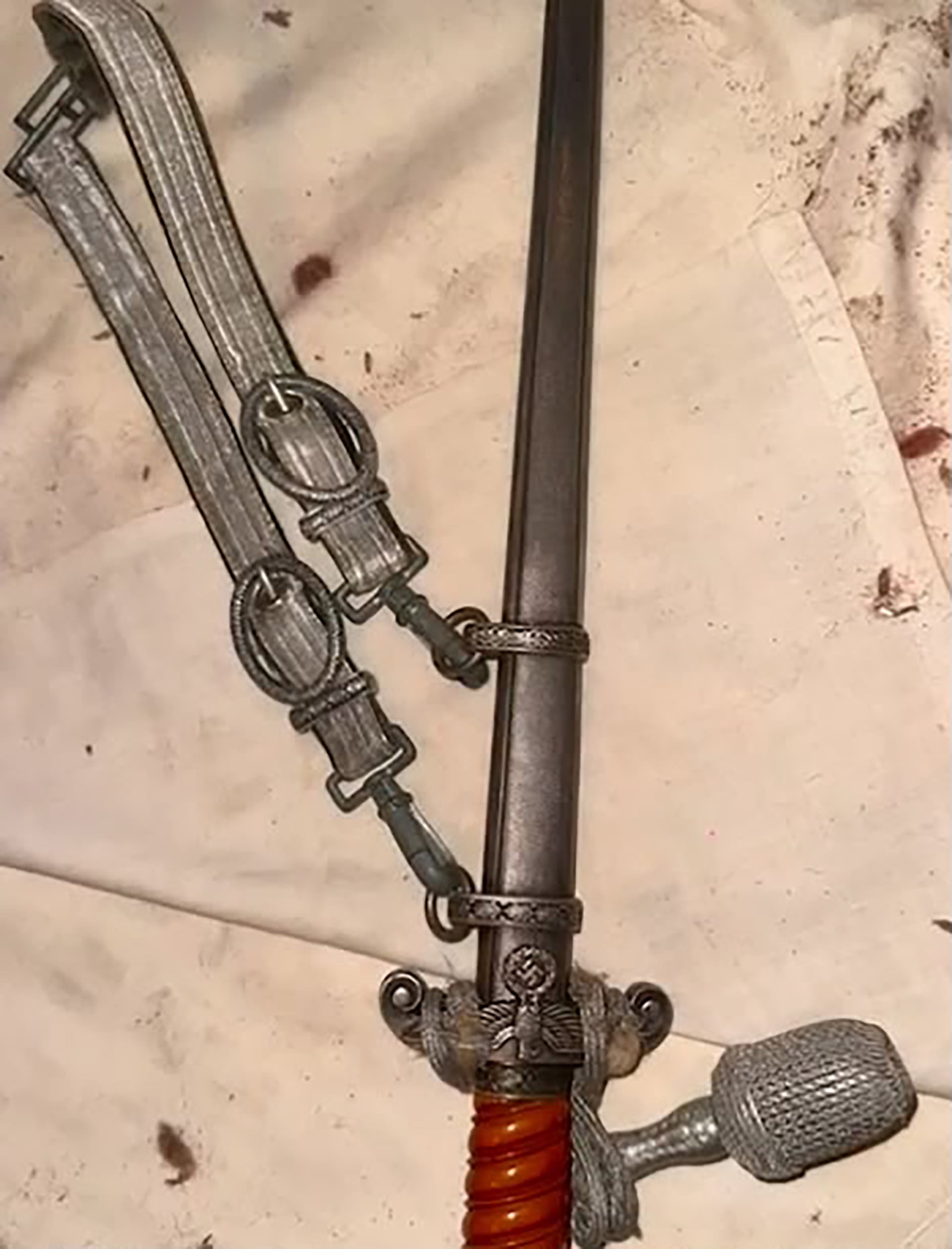 Una de las armas encontradas en la casa del jubilado de 89 años