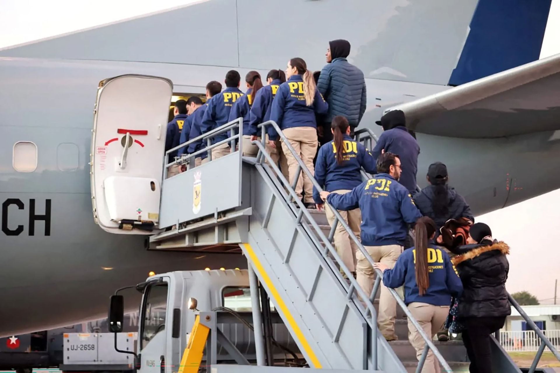 Chile agiliza la expulsión de migrantes irregulares: el Congreso aprobó la ley surgida de un proyecto multipartidista