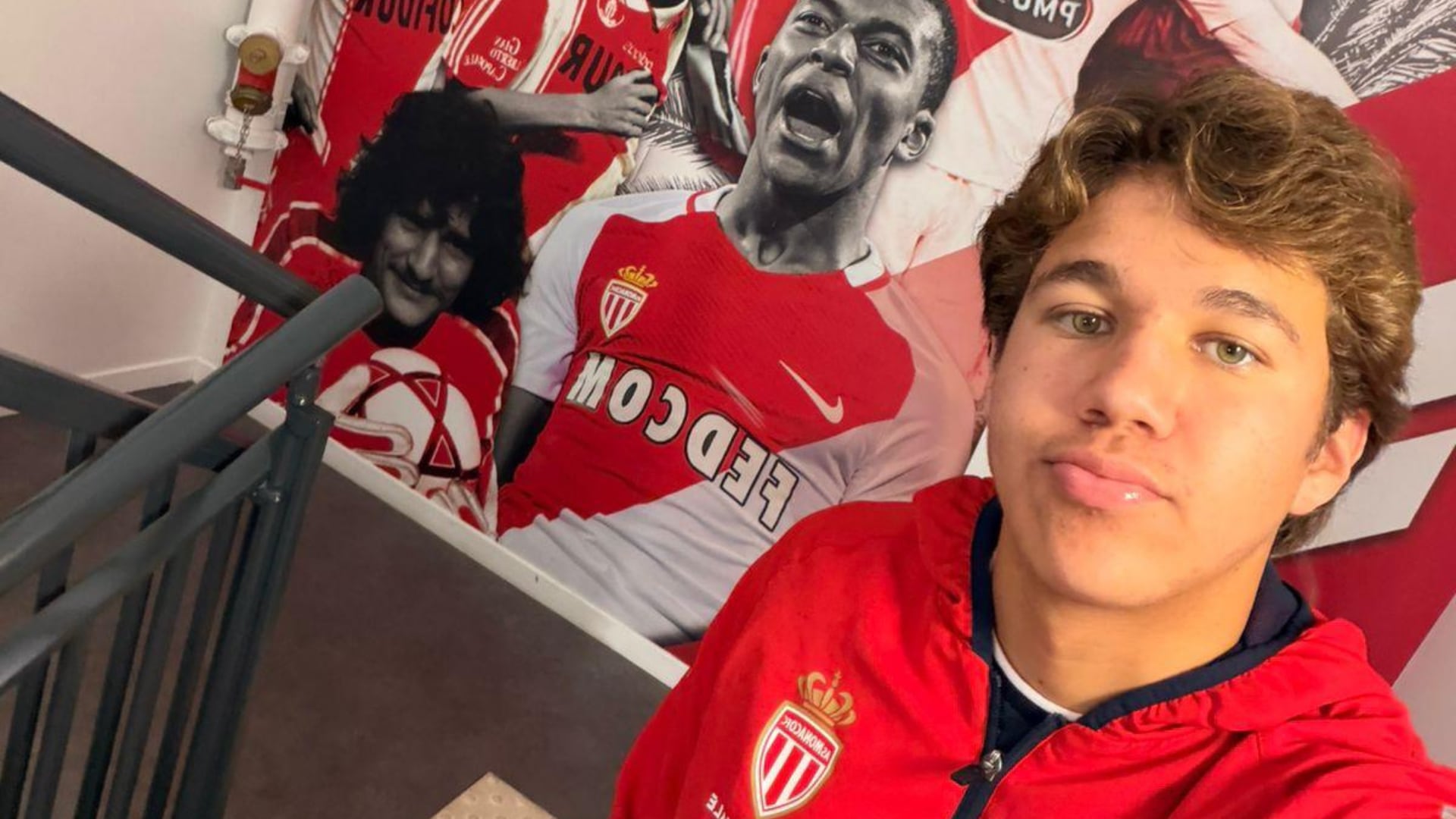 La prueba de Santiago Cisneros con el AS Mónaco marca un momento crucial para el atacante que, tras medirse en torneos internacionales, ahora afronta el reto de convencer a uno de los clubes más prestigiosos de Francia. (@clubleonfc)