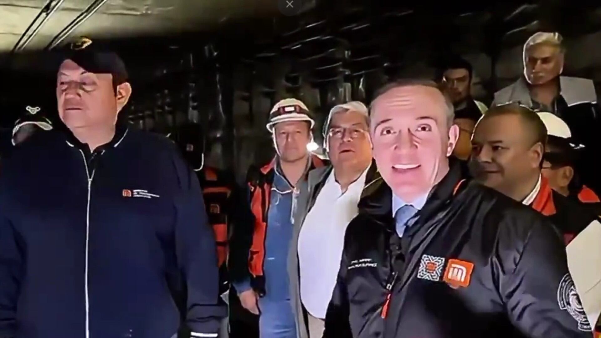 Adrián Rubalcava, director General del Metro de la Ciudad de México, acudió a la supervisión. Foto: Captura de pantalla - Video X/@AdrianRubalcava.
