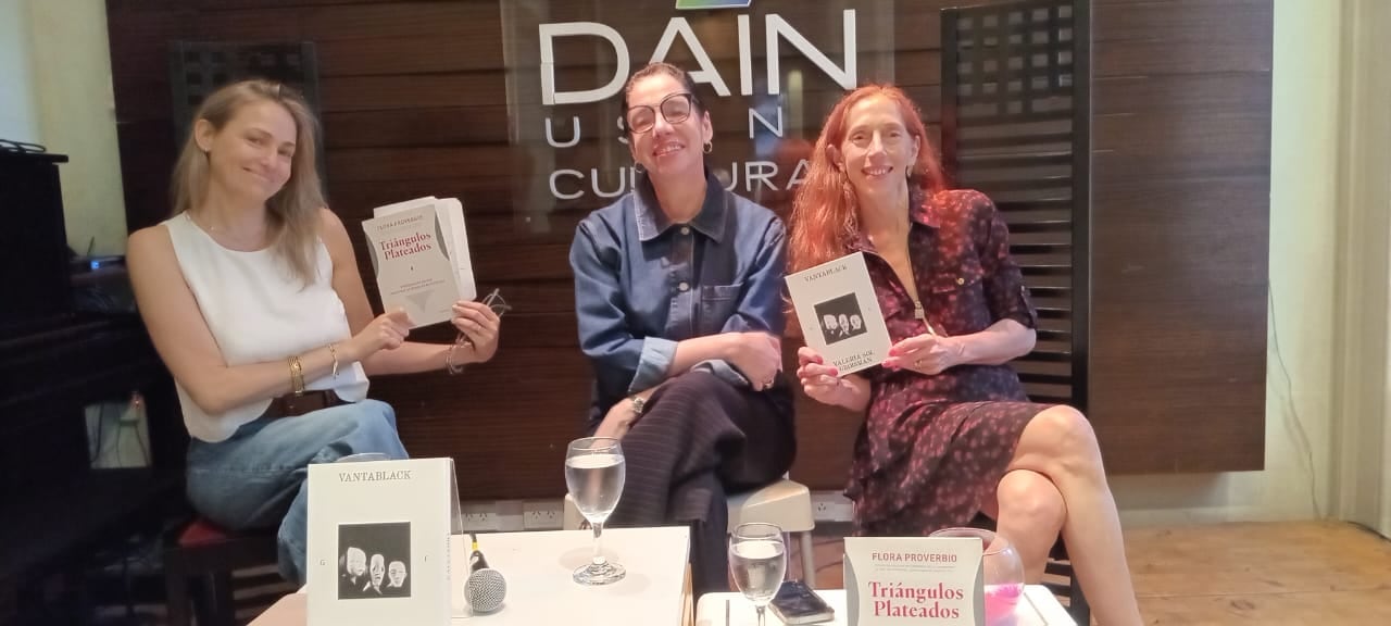 Valeria Groisman, Claribel Terré y Flora Proverbio en la presentación del libro
