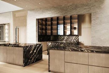 Está equipada con una amplia