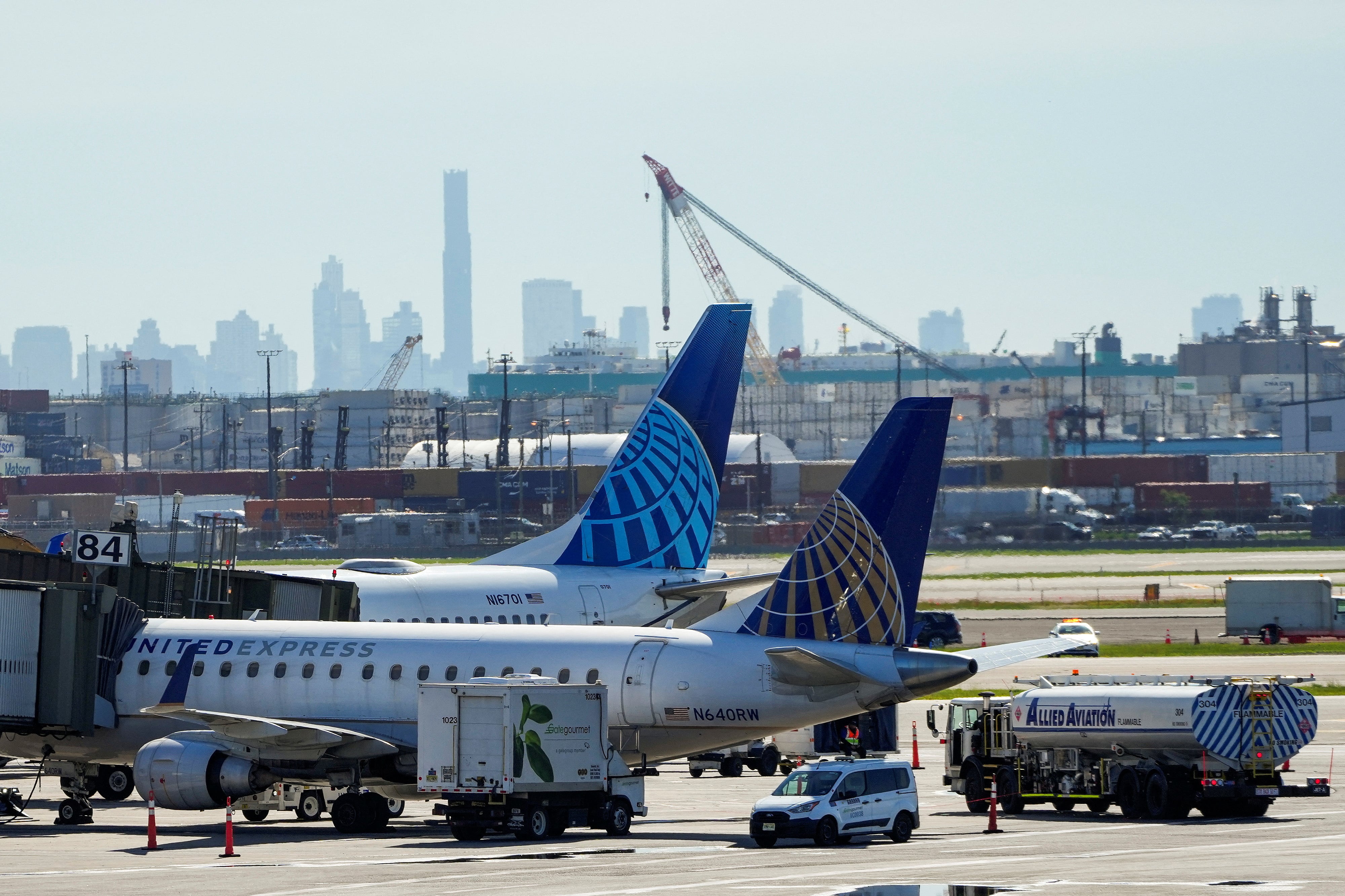 United descarta despidos y demoras en la entrega de nuevos aviones, con la incorporación de 120 aeronaves en 2024. (REUTERS/Eduardo Munoz)