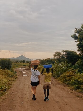 La vuelta de comprar pescado,