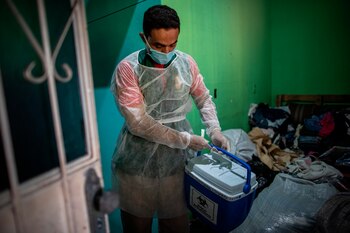 La OMS confirma que más de 93 millones de infecciones por coronavirus. EFE/ Raphael Alves