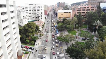 Fotografía de archivo de la carrera 7ª en Bogotá. (Crédito: @idubogota / X)