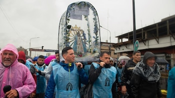 Peregrinación a Luján 2026, en vivo: los fieles ya partieron desde Liniers con la imagen de la Virgen