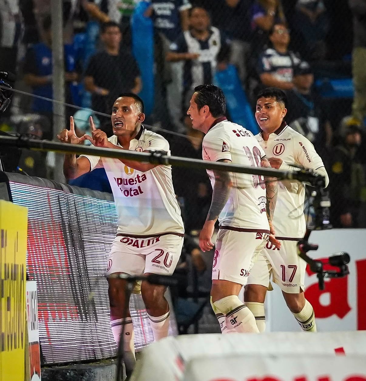 Alex Valera es determinante en Universitario y lo volvió a demostrar marcando un gol en el clásico ante Alianza Lima.