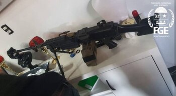 Además se encontró equipo táctico