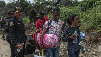 Perú comienza a exigir visa y pasaporte a todos los ciudadanos venezolanos