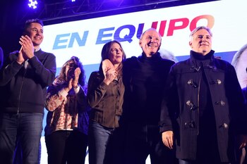 Llaryora, De Rivas y Calvo