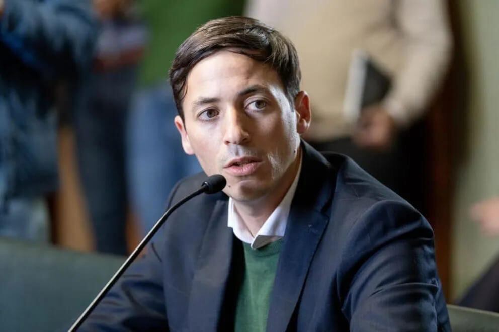 El senador marplatense Ariel Bordaisco