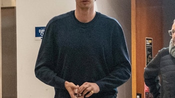 Pablo Urdangarín disfruta de la Semana Santa con Johanna Zott mientras la infanta Cristina se vuelca en la Reina Sofía