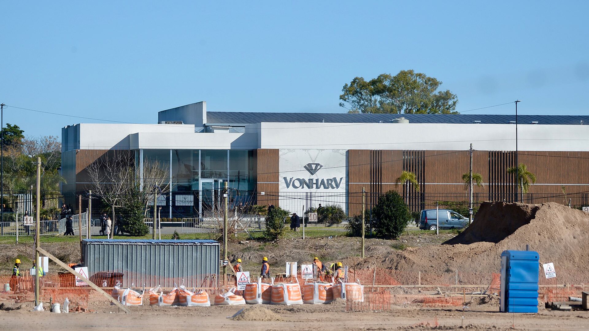 El evento se realiza en el Salón Vonharv, en la localidad de Gonnet (Aglaplata)