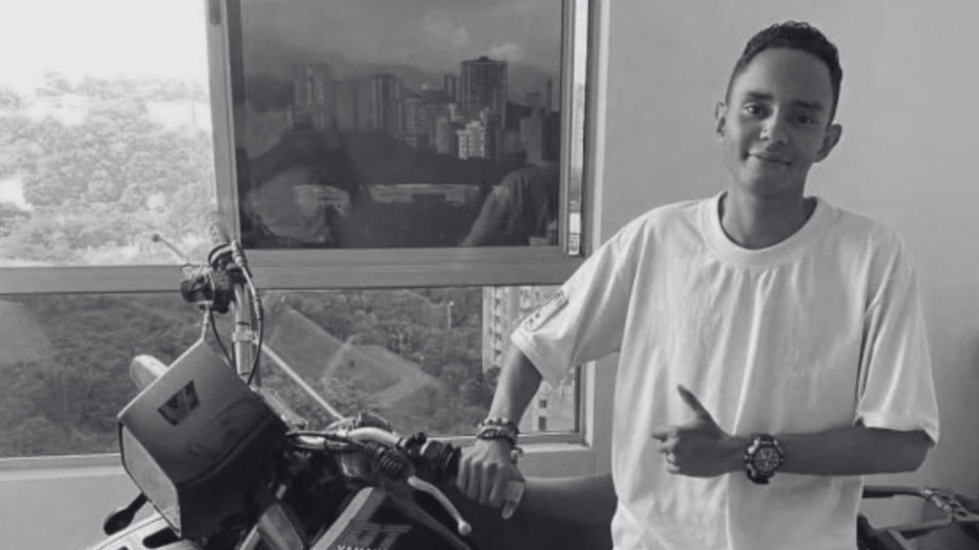 Julián Andrés Hincapié, un joven comunicador, fue hallado sin vida en una zona rural de Anoría, Antioquia - crédito Telemedellín