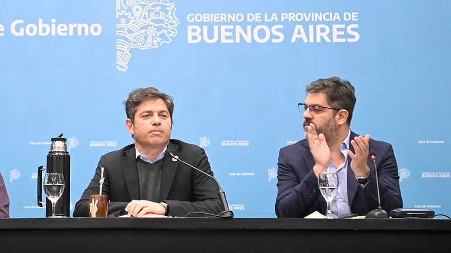 Carlos Bianco aplaude a Kicillof. Dijo que la candidatura presidencial del gobernador no es prioridad