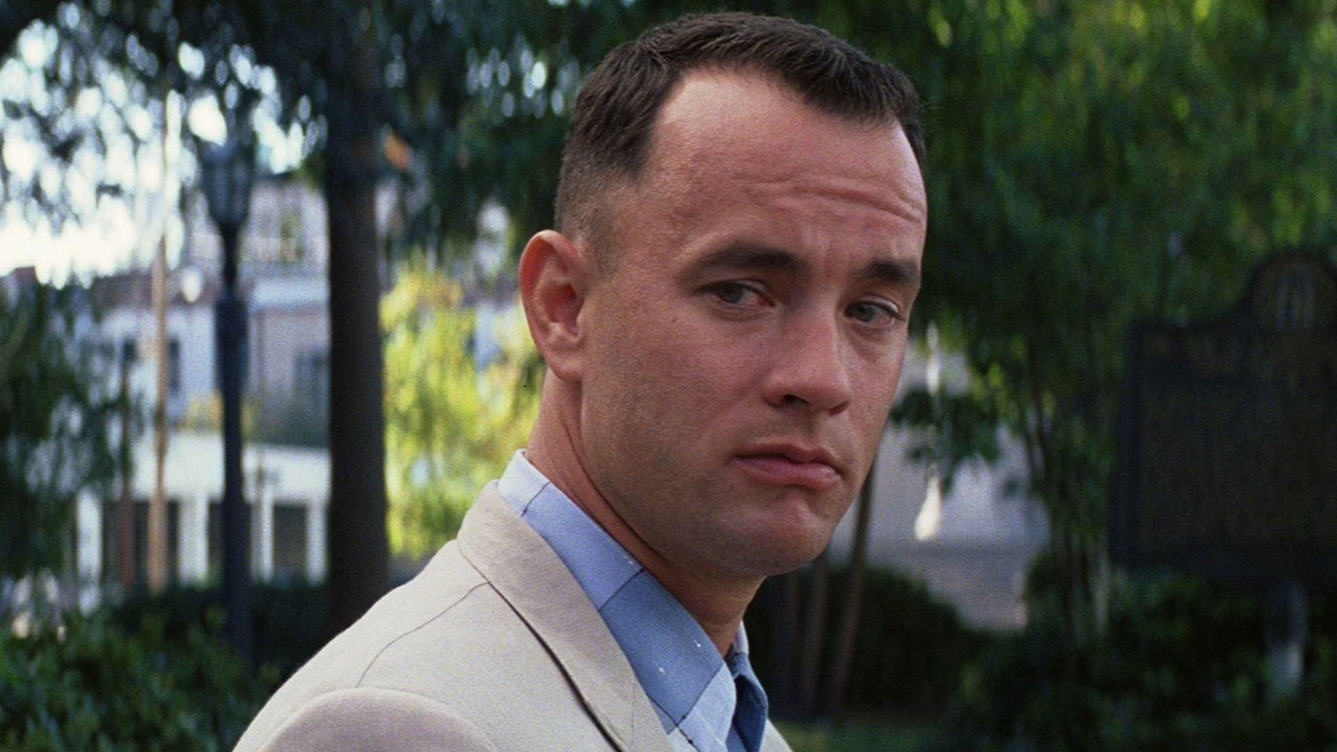 Forrest Gump ofrece un lenguaje accesible ideal para estudiantes de nivel intermedio que buscan mejorar su inglés.