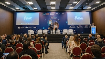Hereu y Sàmper defienden la candidatura de Barcelona para el International Astronautical Congress