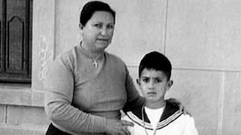 La foto acertijo: ¿Quién es este niño fabulador que es una de las figuras más aclamadas del cine español?