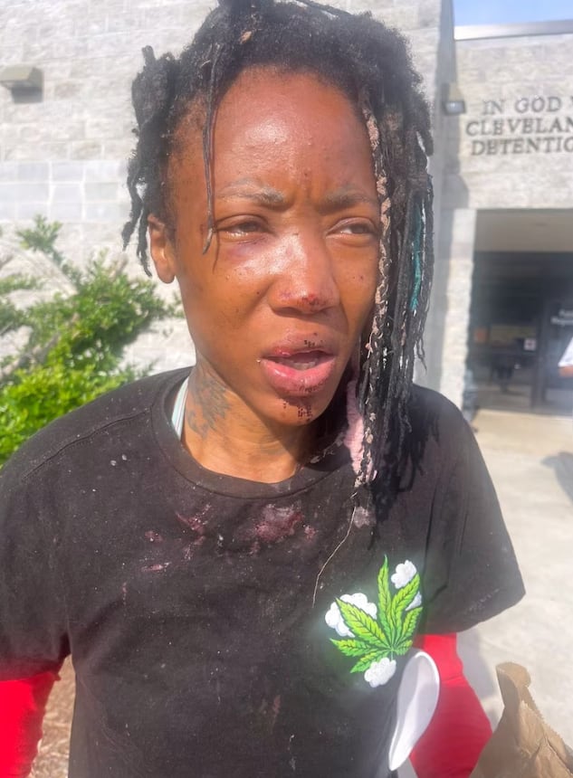 La mujer involucrada fue identificada por sus familiares, quienes denunciaron lesiones físicas y solicitaron apoyo médico y legal para ella (Familia Moore)