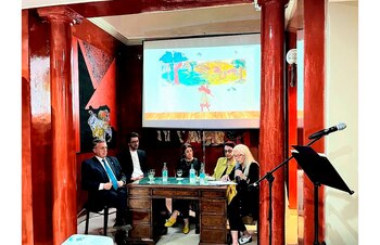 Dr. Carlos Salvadores de Arzuaga,