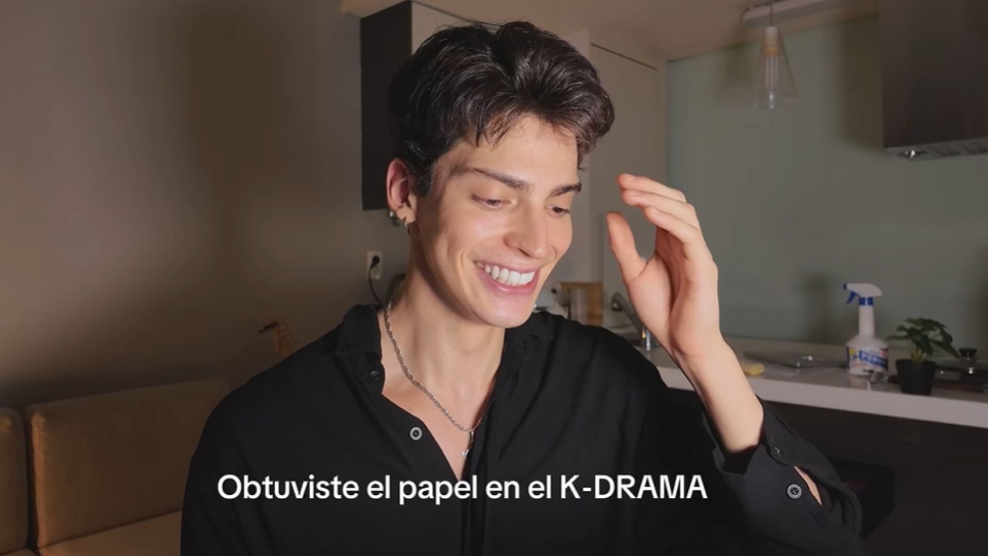 Santiago Cisneros debuta en un K-drama y se convierte en el primer peruano en actuar en una producción coreana