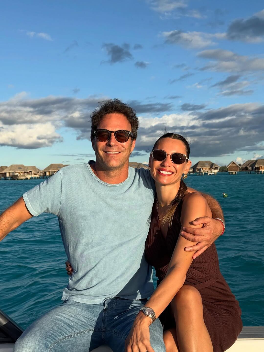 Martín y Pampita protagonizaron una romántica postal en la Polinesia (Foto: Instagram)