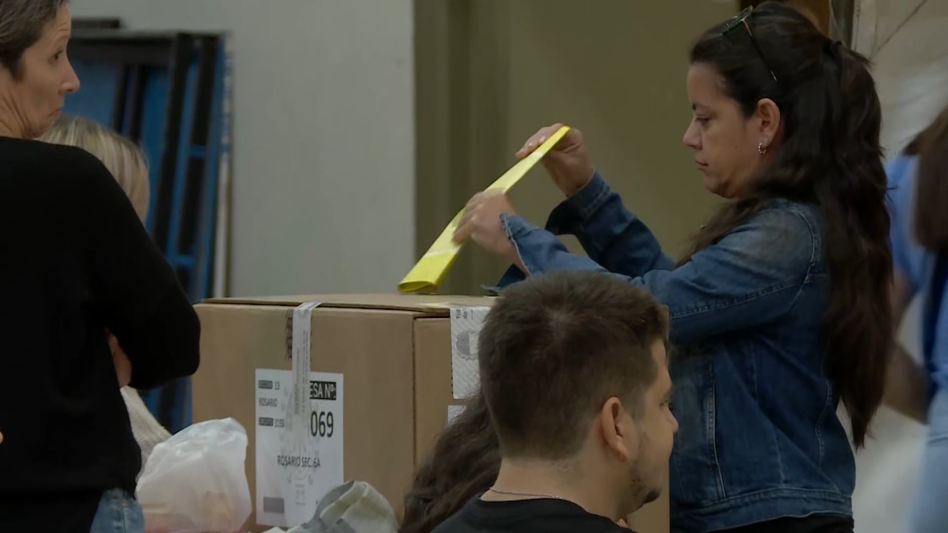 Las mesas de votación están distribuidas en más de mil centros habilitados en toda la región