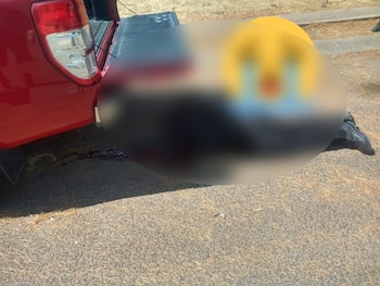 El oficial quedó tendido detrás